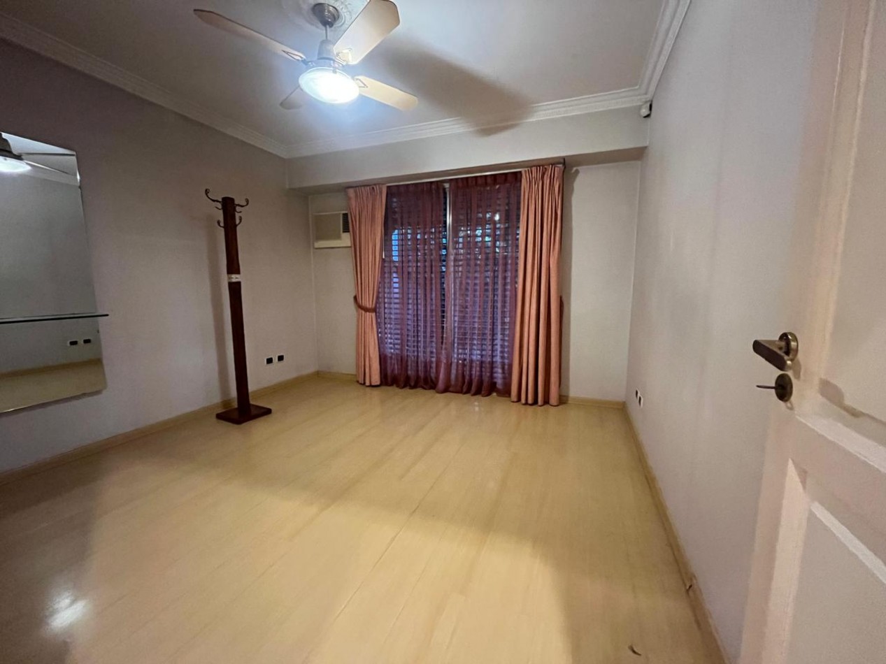 Chalet en Olivos: 6 ambientes en venta