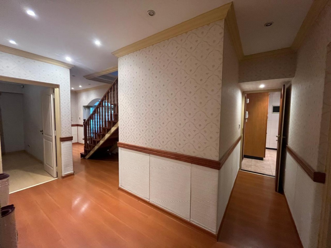 Chalet en Olivos: 6 ambientes en venta