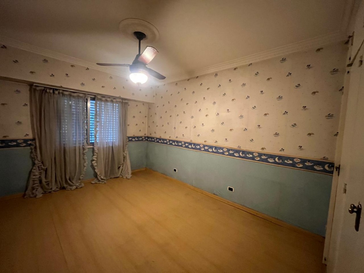 Chalet en Olivos: 6 ambientes en venta