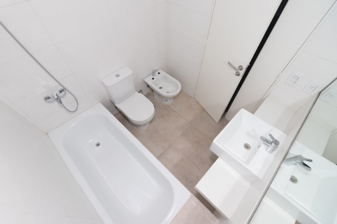 Loft en PB al frente Barracas en venta