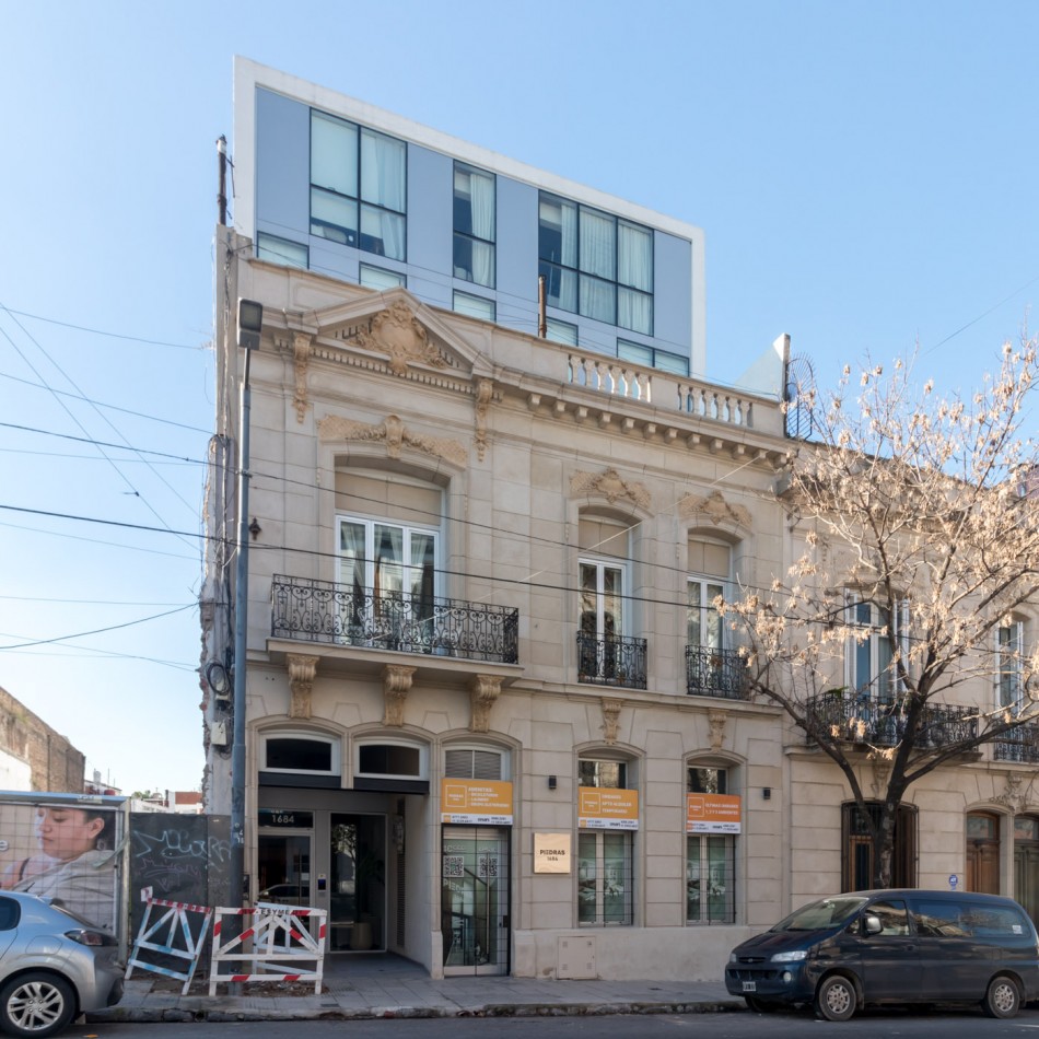Loft en PB al frente Barracas en venta