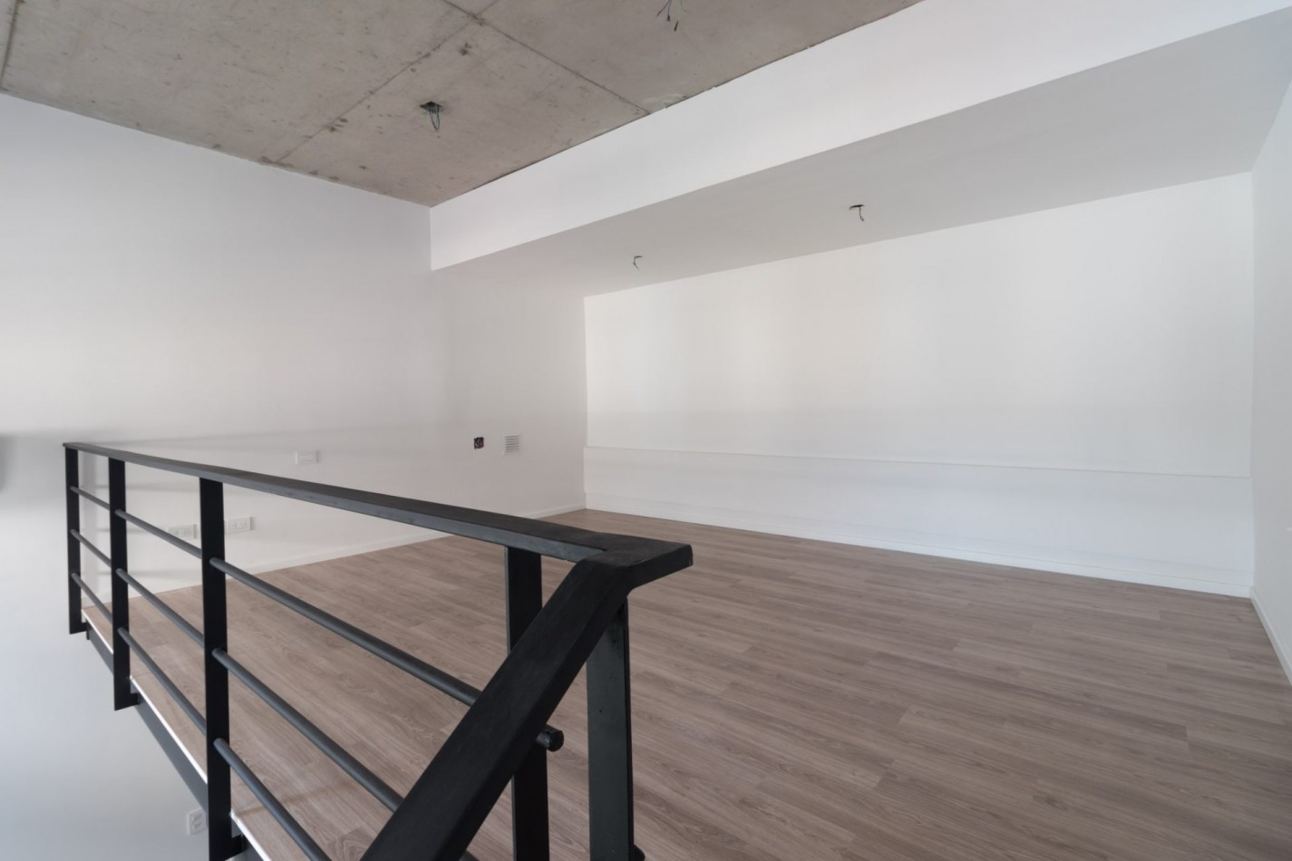 Loft en PB al frente Barracas en venta