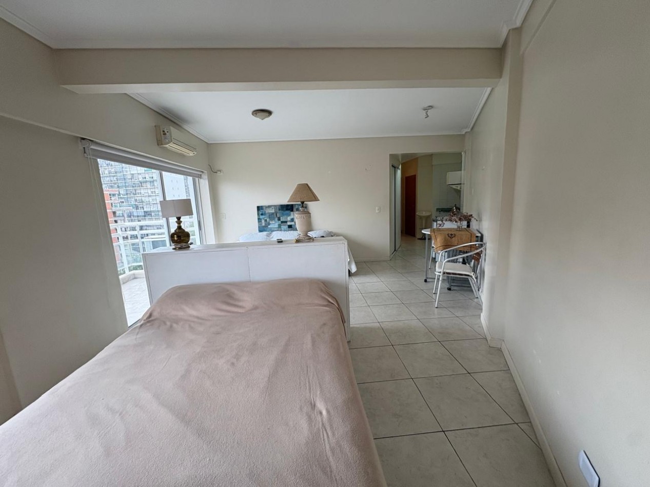 Monoambiente con balcon Caballito en venta