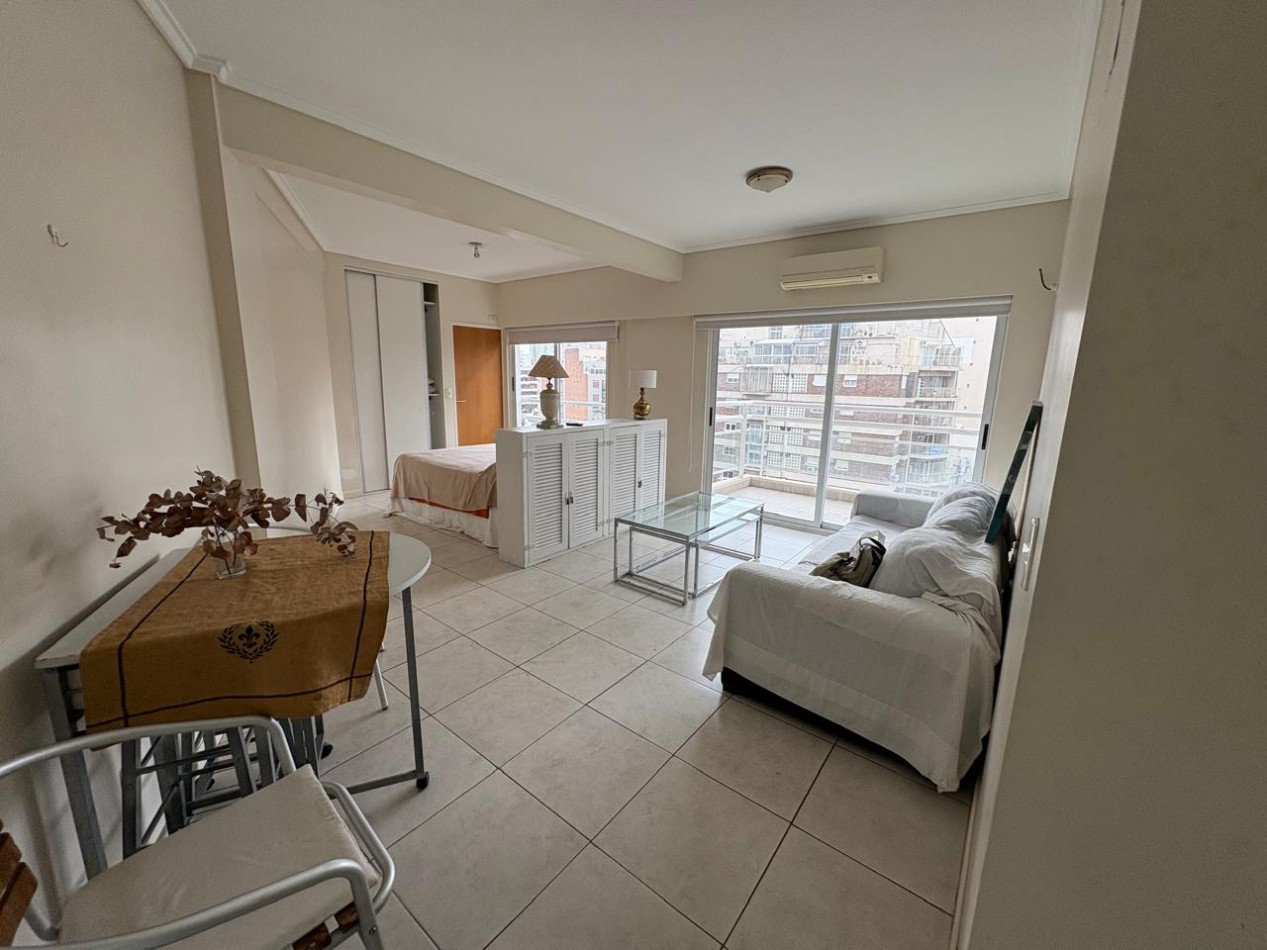 Monoambiente con balcon Caballito en venta