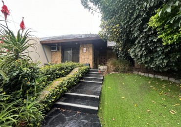 Chalet en Olivos: 6 ambientes en venta
